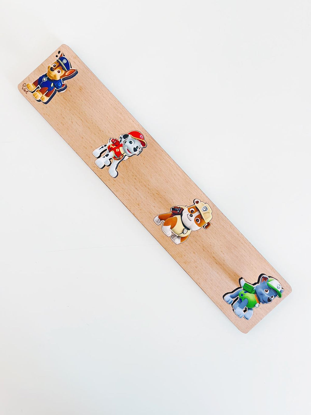 Perchero de 4 tematico